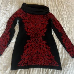 Turtle neck black with beautiful red details sweater
